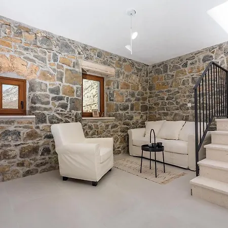 Remusic Pool, Whirlpool, Sauna,4 Bedrooms, Amazing Landscape