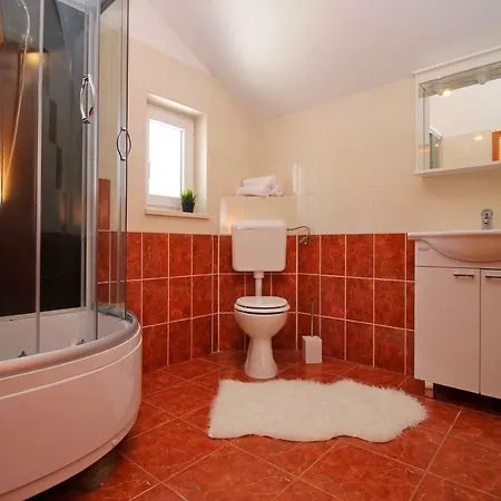 Remusic Pool, Whirlpool, Sauna,4 Bedrooms, Amazing Landscape Vila *