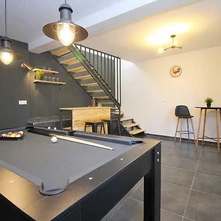 Remusic Pool, Whirlpool, Sauna,4 Bedrooms, Amazing Landscape Smolonje