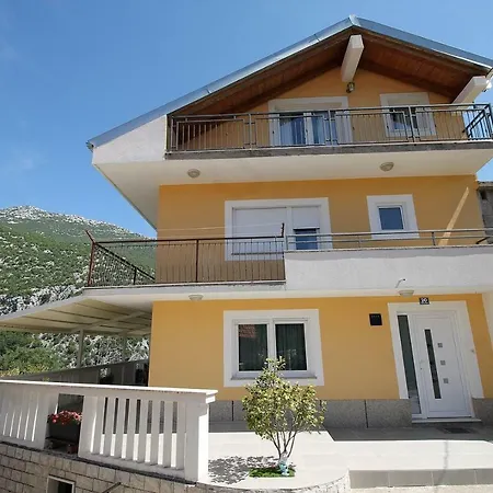 Villa Remusic Pool, Whirlpool, Sauna,4 Bedrooms, Amazing Landscape Smolonje
