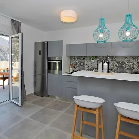 Remusic Pool, Whirlpool, Sauna,4 Bedrooms, Amazing Landscape * Smolonje