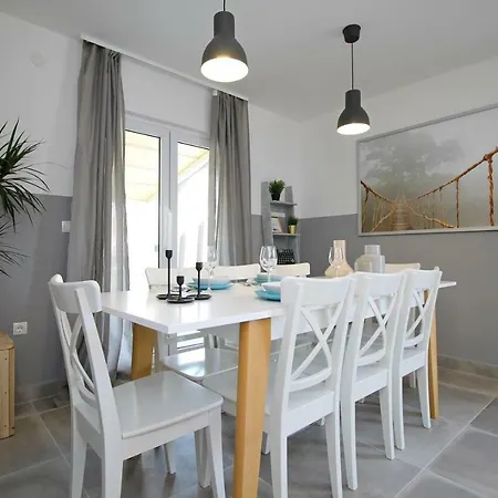 Remusic Pool, Whirlpool, Sauna,4 Bedrooms, Amazing Landscape *